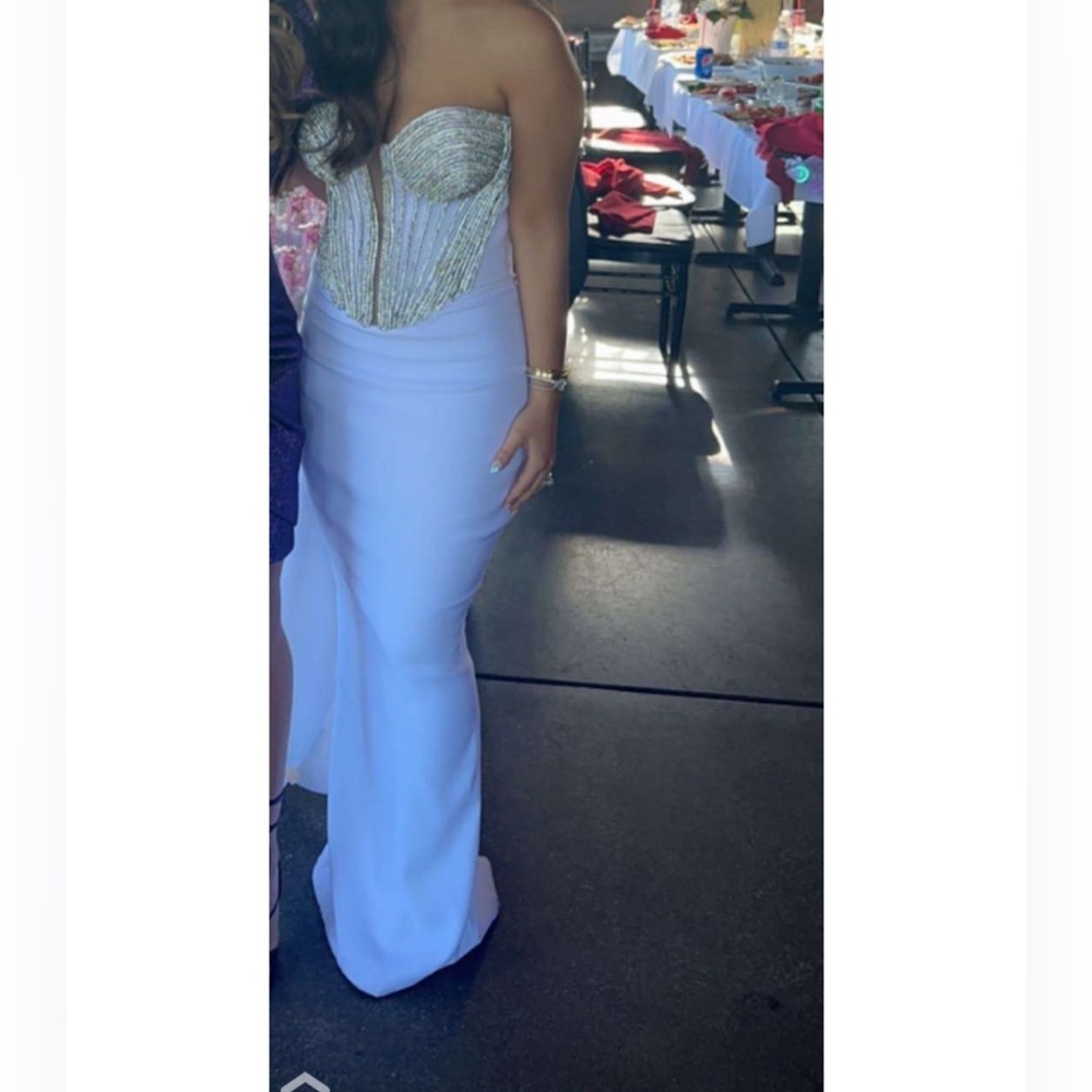 Gorgeous white dress